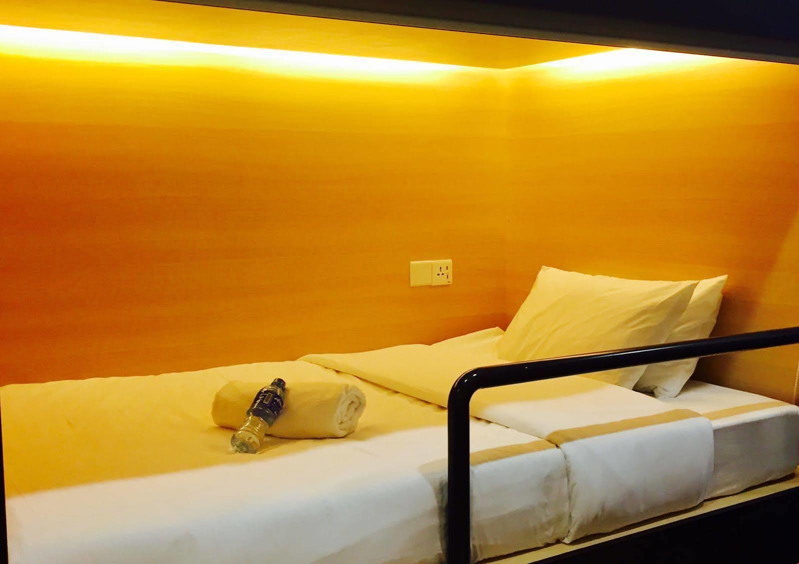 Star Anise Boutique Capsules Hotel Colombo Exterior photo